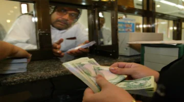 تراجع جديد.. سعر صرف الدينار العراقي مقابل الدولار في ختام التعاملات الأسبوعية